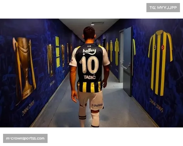 加拉塔萨雷门将穆斯莱拉多次神扑挽救球队